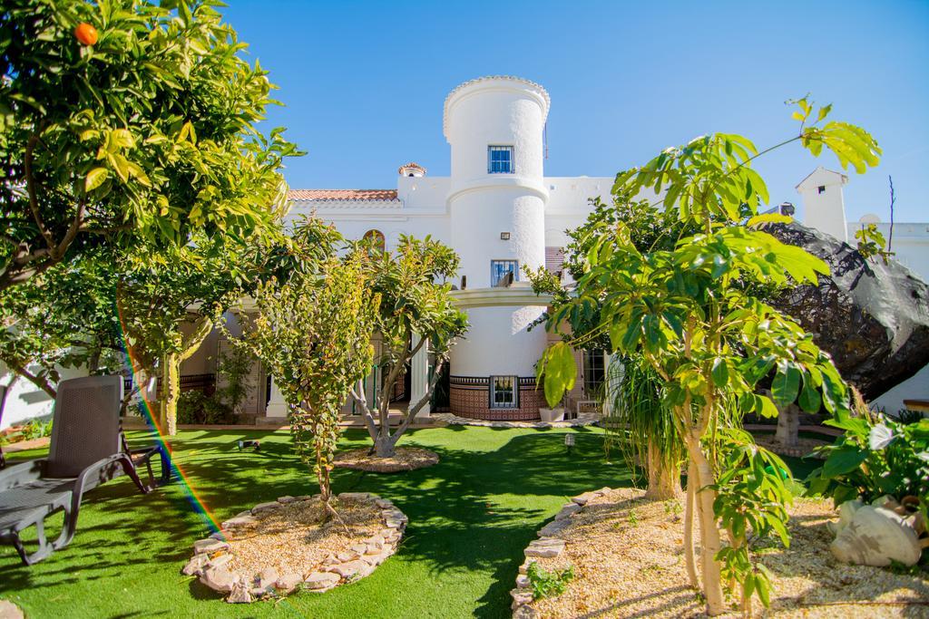 16:9 Los Molinos Suites Almería Cameră foto